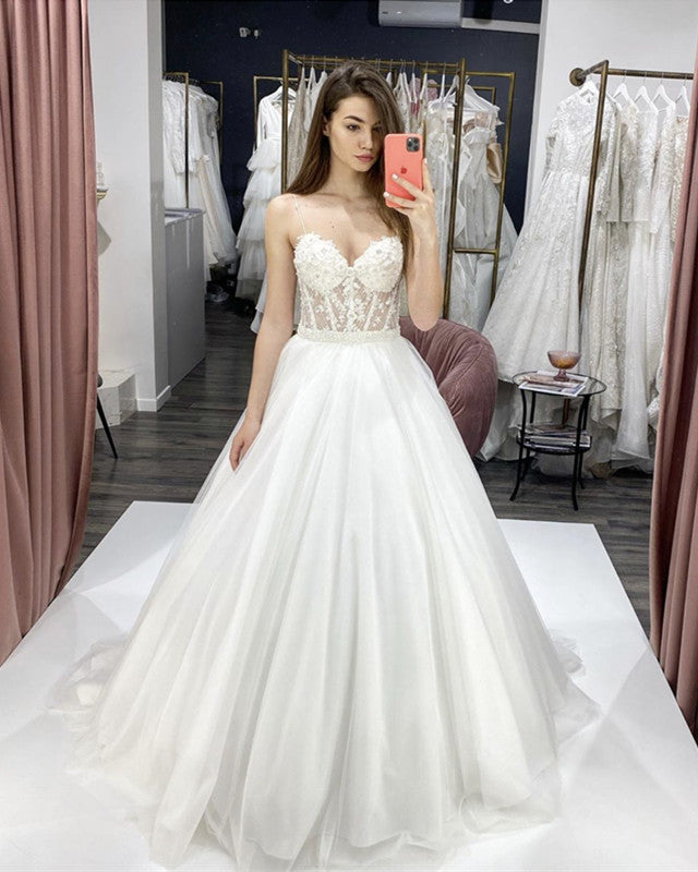 Lace Sweetheart Organza Wedding Dress With Cape Sleeves
