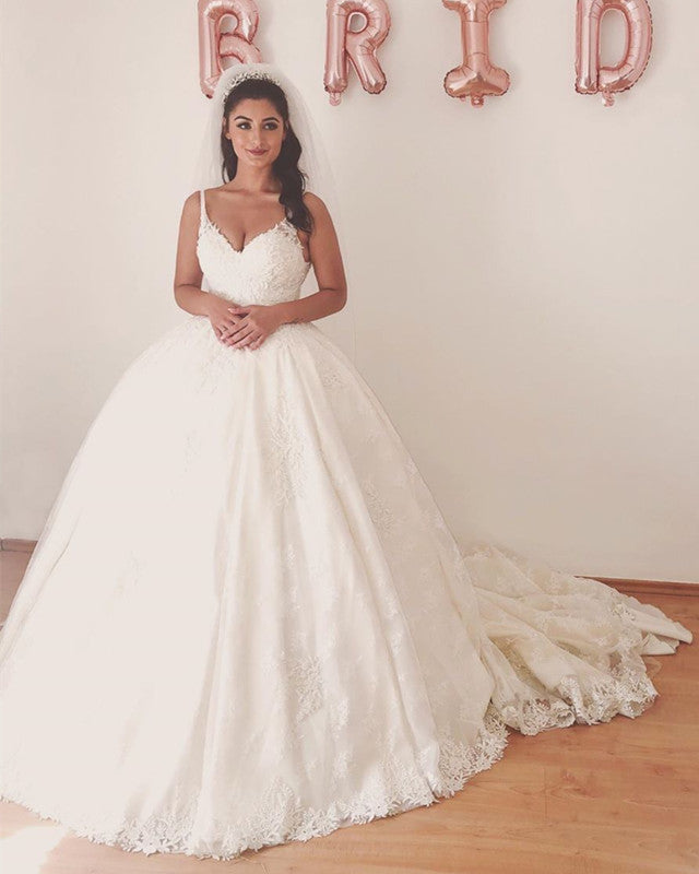 Vintage Lace Wedding Dress Ball Gown V Neck