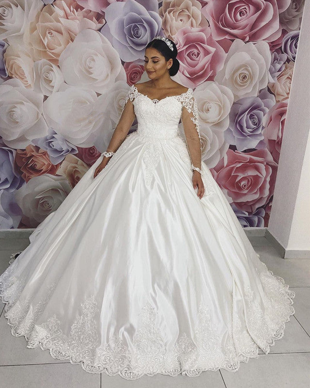 Long Sleeves Wedding Dress Appliques Ball Gown