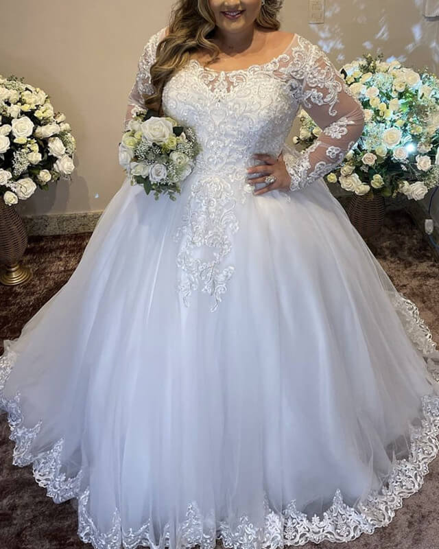 Modest Plus Size Tulle Wedding Dress With Lace Sleeve