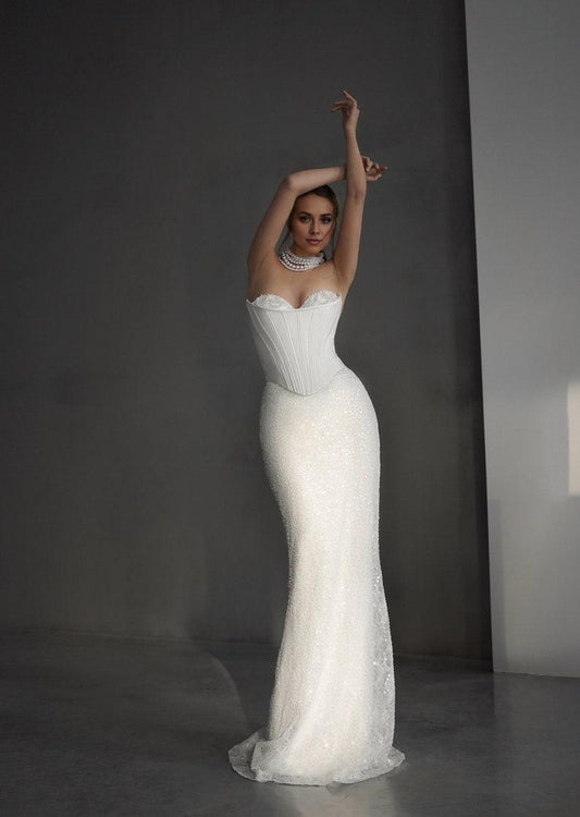 Wedding dress Basque Waist V Corset Wedding Dress Pearl  Wedding Dress Sparkly Wedding Dress
