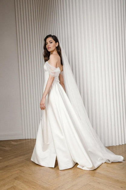 A Line Wedding Dress Made Of Satin Romantic And Modern Wedding Dress
