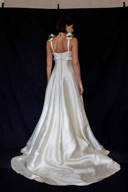 The Little Romantic Detail Vintage A-line Wedding Dress In Silk Mikado Ivory Silk Wedding Dress Bow And Flower