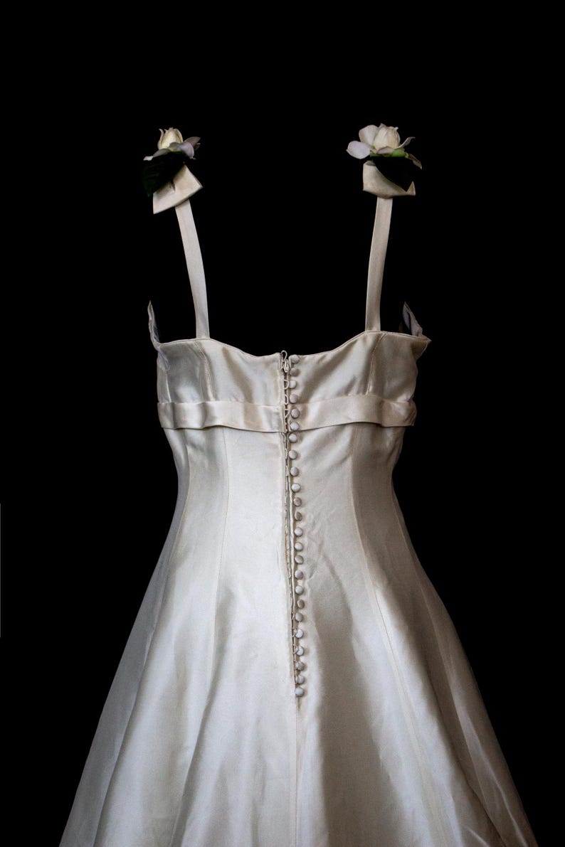 The Little Romantic Detail Vintage A-line Wedding Dress In Silk Mikado Ivory Silk Wedding Dress Bow And Flower