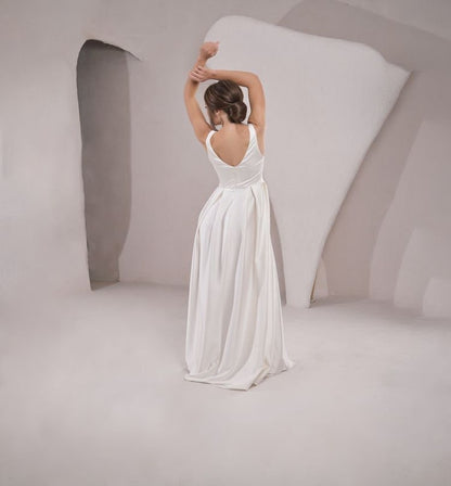 Simple Wedding Dress Pleated Skirt Wedding Gown V Neck Open Back Bridal Gown