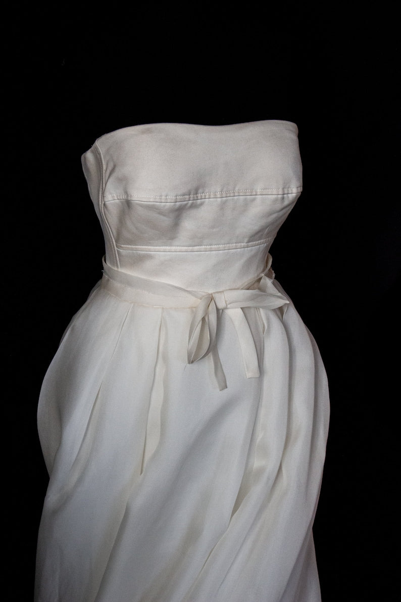A cream white cloud Vintage Princess model silk gauze wedding dress A-line wedding dress