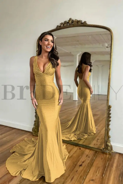 Green Prom Dress Mermaid V Neck Long Evening Dress with Beadings