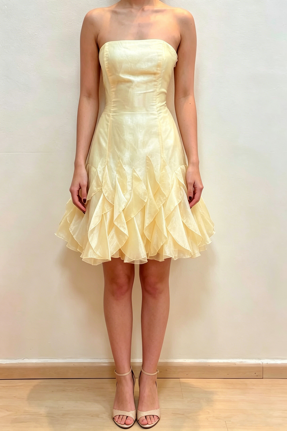 Yellow Strapless Ruffles A-Line Sleeveless Empire-Waist Short Homecoming Dress
