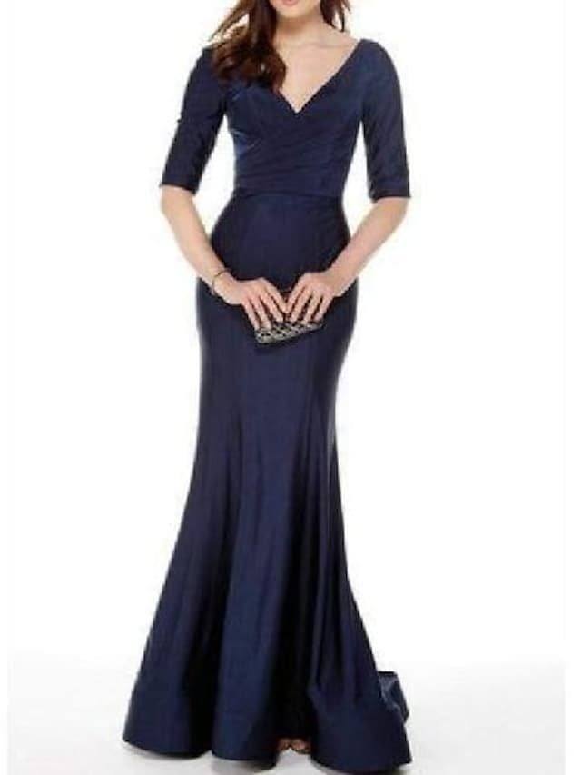 Mermaid / Trumpet Mother of the Bride Dress Elegant V Neck Court Train Satin Half Sleeve with Pleats - RongMoon