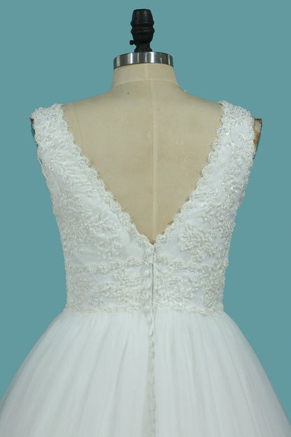 A-Line Backless Tulle Wedding Dress with Appliques Lace for Deep V-neck