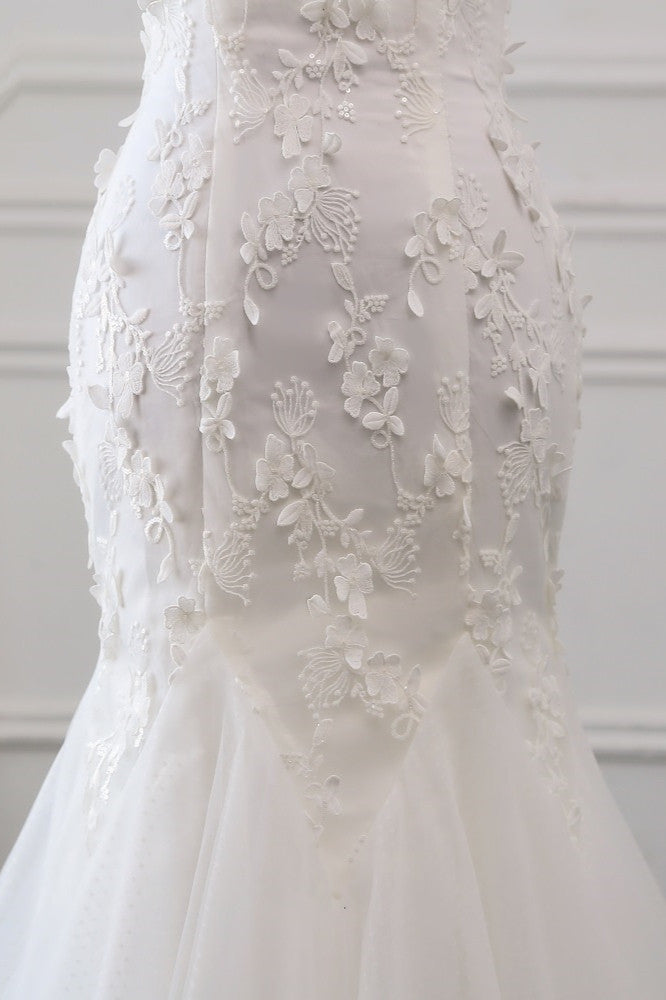Amazing Off-the-Shoulder Mermaid Long Wedding Dress With Lace Appliques