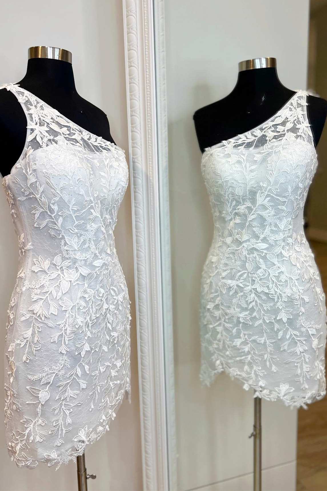 One-Shoulder White Appliques Fitted Homecoming Dress