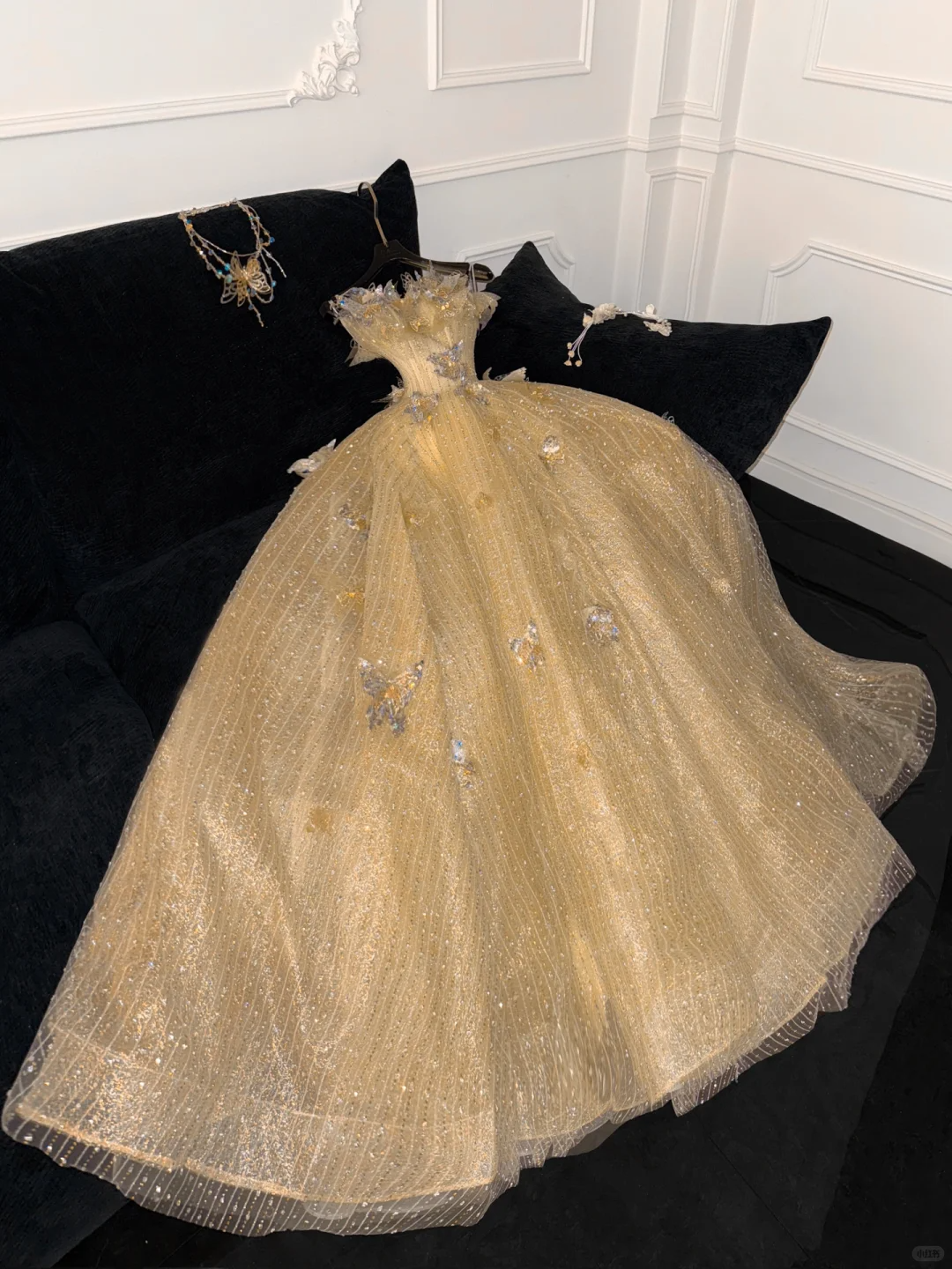Gorgeous Shiny Yellow Sequin Beaded 3D Butterflies A-Line Floor-length Evening Dress Prom Dresses HZ1024