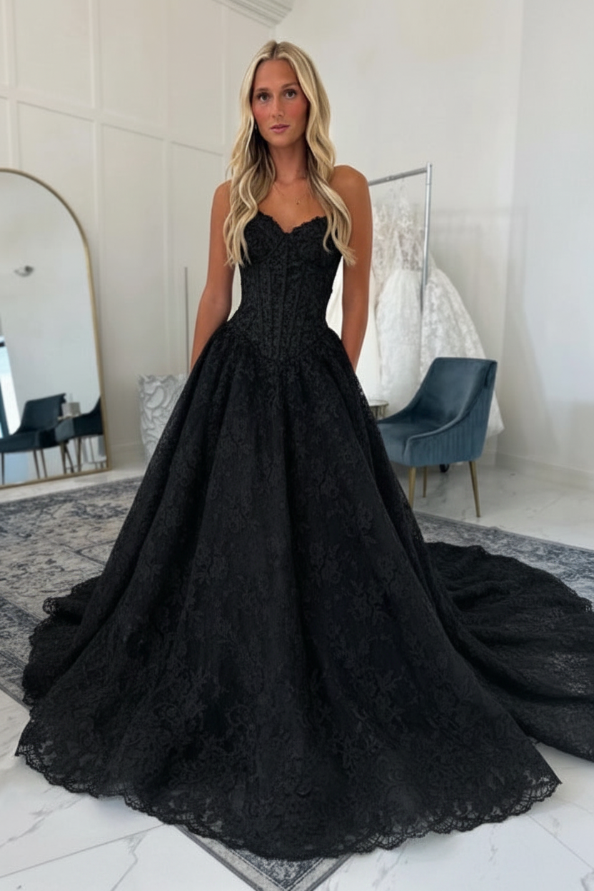 Elegant Sweetheart Tulle Aline Wedding Dress with Appliques