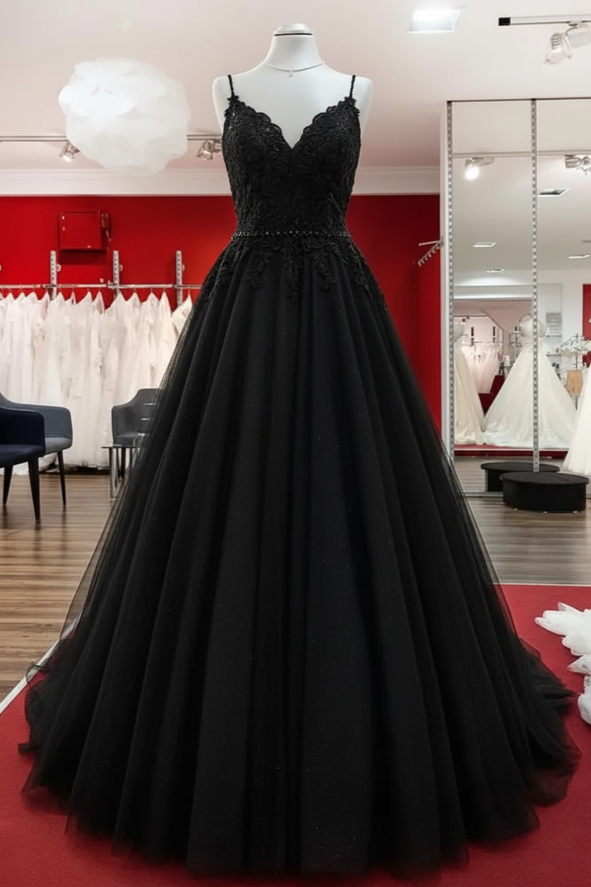 Elegant Tulle Lace A-line Wedding Dress V-neck with Spaghetti Straps