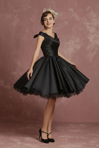 Short Wedding Dresses Satin Vintage Princess Bridal Dress Knee Length Sleeveless Lace Pleated Bridal Gown With Ribbon Bow