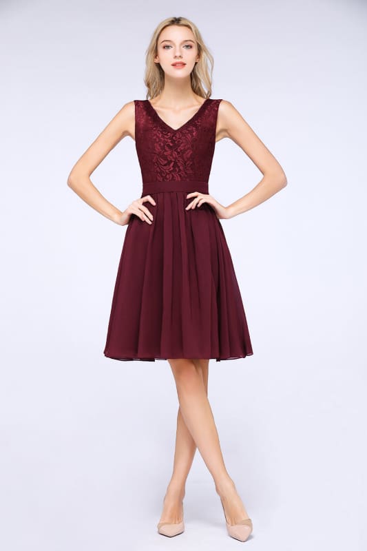 Bridelily Lace V-Neck Short Burgundy Chiffon Bridesmaid Dress
