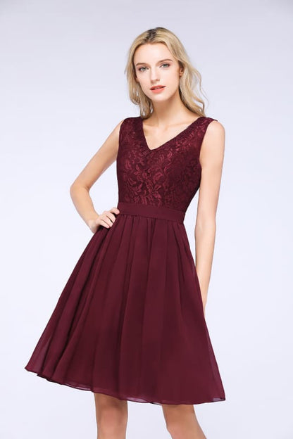 Bridelily Lace V-Neck Short Burgundy Chiffon Bridesmaid Dress