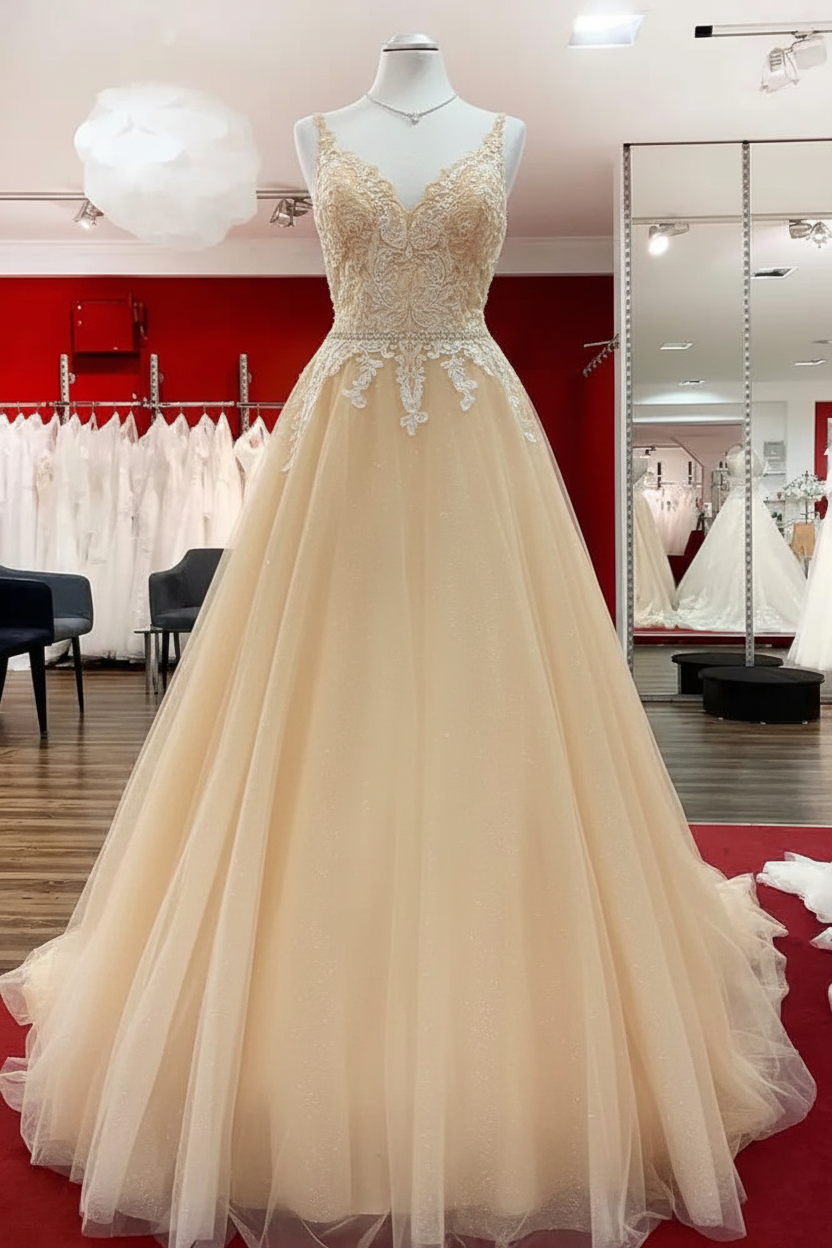 Elegant Tulle Lace A-line Wedding Dress V-neck with Spaghetti Straps