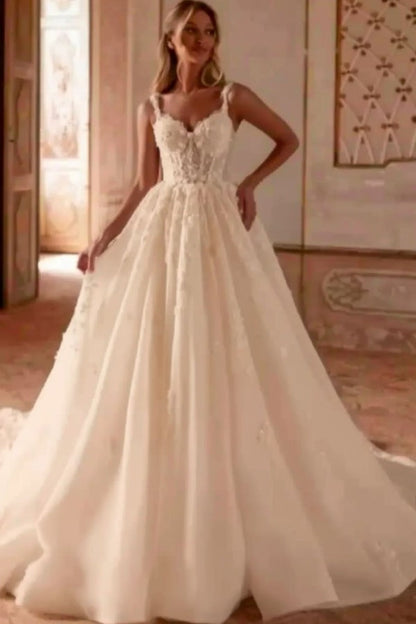 Gorgeous Tulle Lace Aline Wedding Dress Sweetheart with Chapel Train