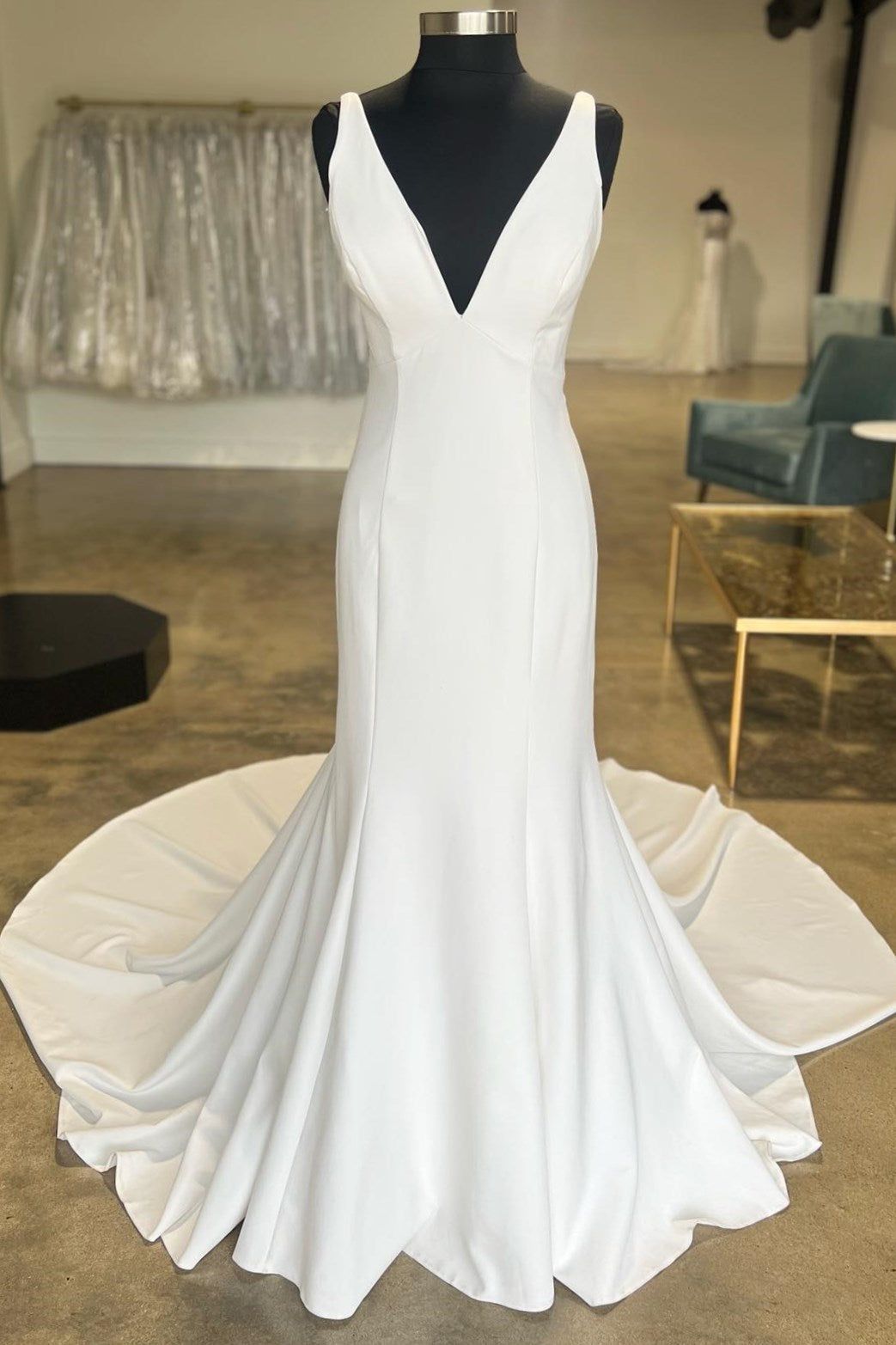 Elegant White Plunge V Open Back Trumpet Long Bridal Gown