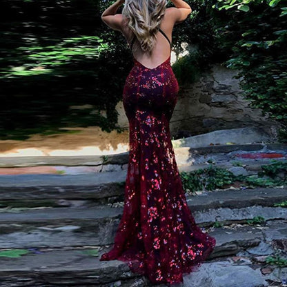Chic Spaghetti Straps V-neck Mermaid Evening Dress Sequins Prom Gowns