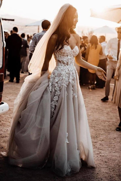 Chic Long A-line Sweetheart 3D Floral Wedding Dress with Lace Tulle