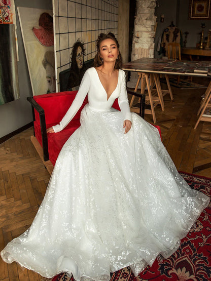 Long Sleeve V-neck Boho Bridal Gowns Backless Lace Wedding Dress CPS1843