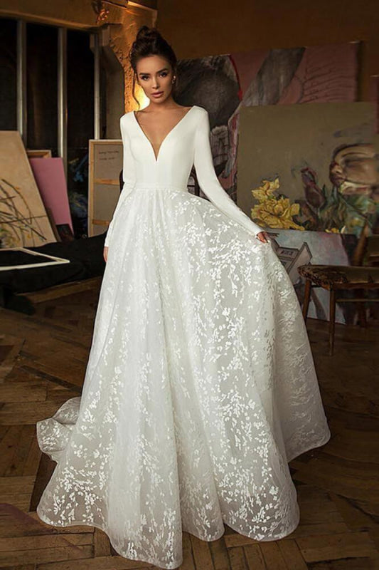Long Sleeve V-neck Boho Bridal Gowns Backless Lace Wedding Dress CPS1843
