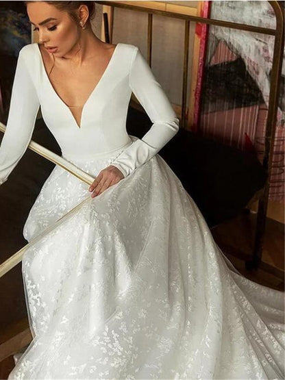 Long Sleeve V-neck Boho Bridal Gowns Backless Lace Wedding Dress CPS1843