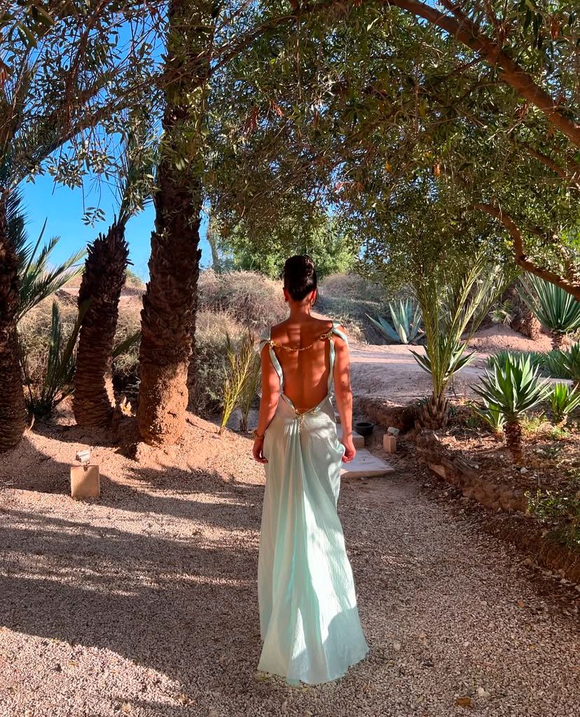 Retro Mermaid Deep V-neck Backless Metal Chain Satin Long Prom Dress Evening Dress cc5063