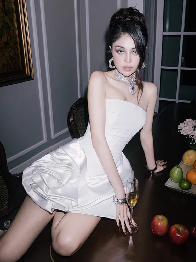 Elegant White Bodycon Ruffled Hem Design A-line Satin Strapless Party Dress Homecoming Dress HZ1024