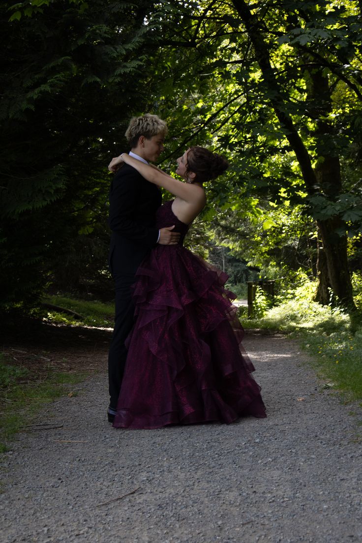 Vintage Burgundy Spaghetti Strap A-Line Multi-Layer Sequin Tulle Long Prom Dress Evening Dress cc5646