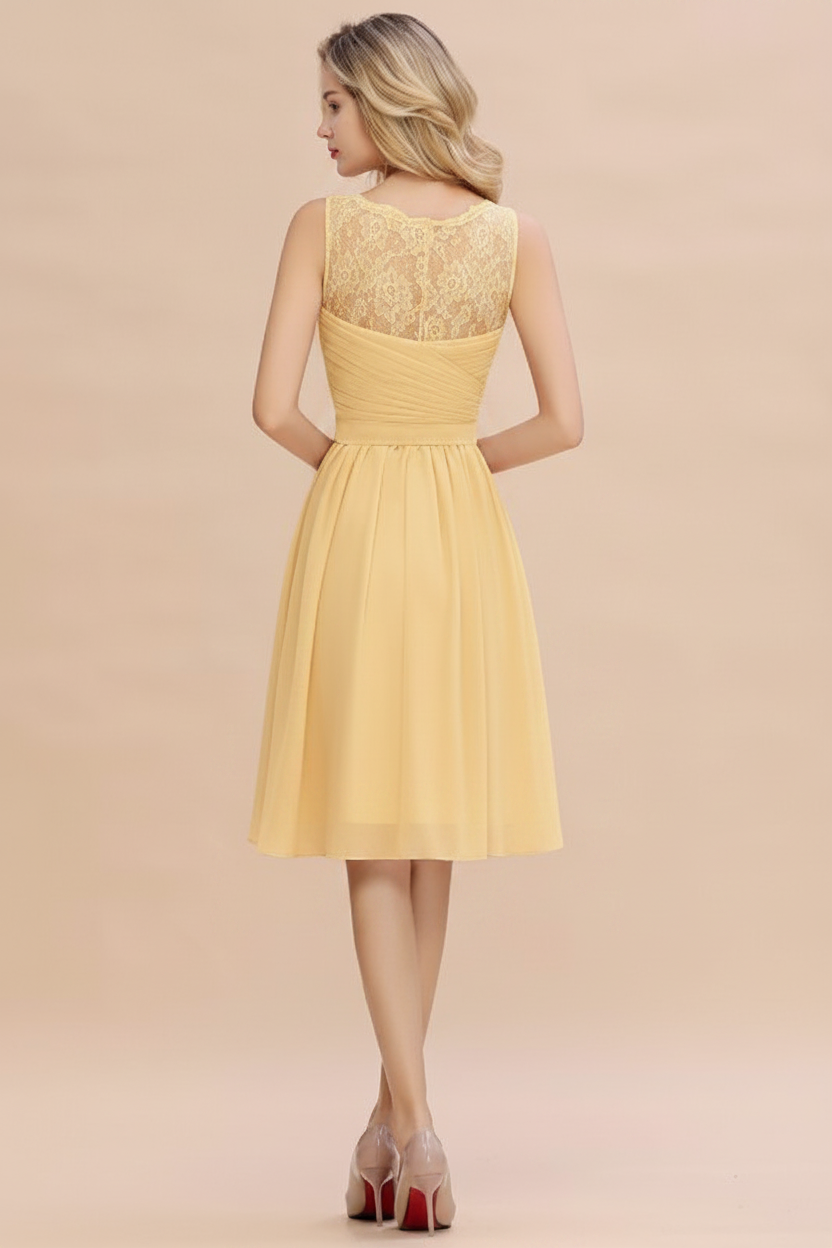 Elegant Ruffle Chiffon Short Bridesmaid Dress Sleeveless V-Neck Aline Knee Length Homecoming Dress