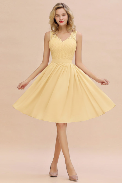 Elegant Ruffle Chiffon Short Bridesmaid Dress Sleeveless V-Neck Aline Knee Length Homecoming Dress
