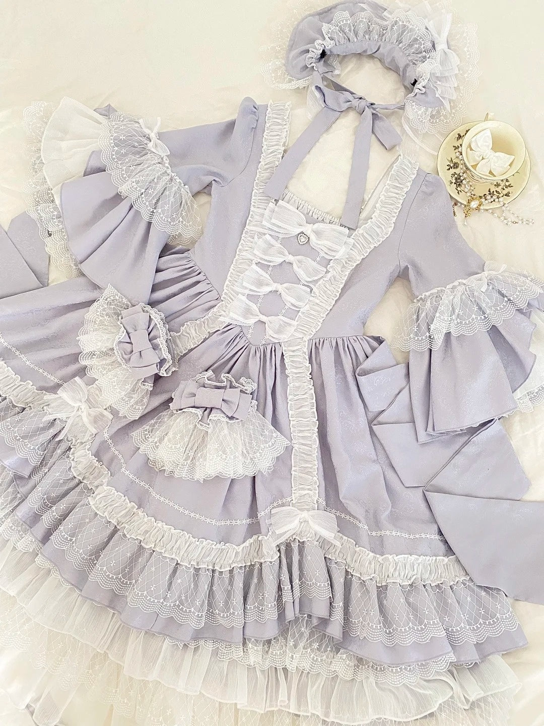 Light Purple Satin Square Neck Long Sleeve Tiered Ballgown Rococo-style Lace Bow Tea Party·Retro Party Dress gh6739