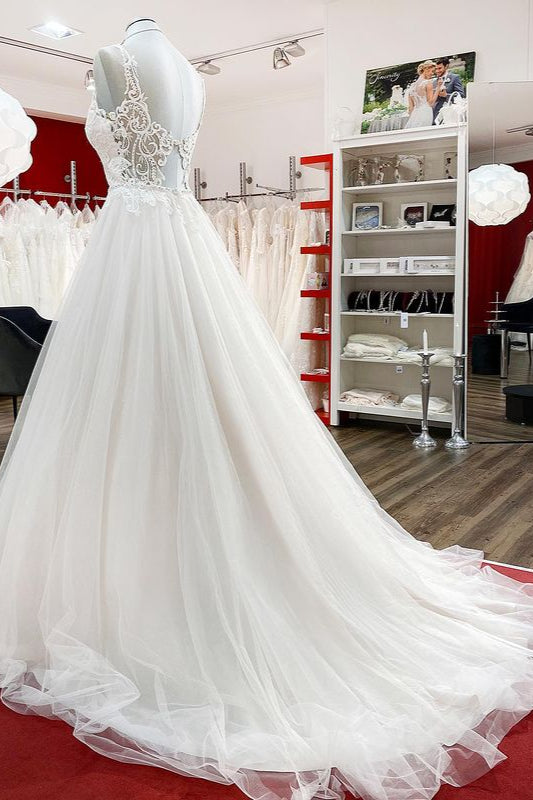 Elegant Long A-line Tulle Sweetheart Floor-length Wedding Dress with Ruffles