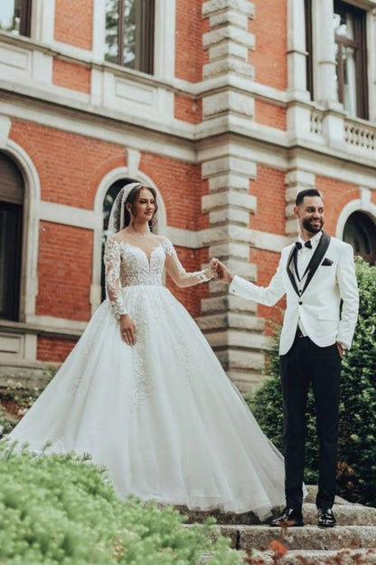 Elegant Off-the-Shoulder A-Line Appliques Lace Floor-Length Wedding Dress