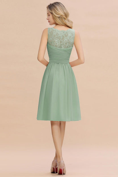 Elegant Ruffle Chiffon Short Bridesmaid Dress Sleeveless V-Neck Aline Knee Length Homecoming Dress
