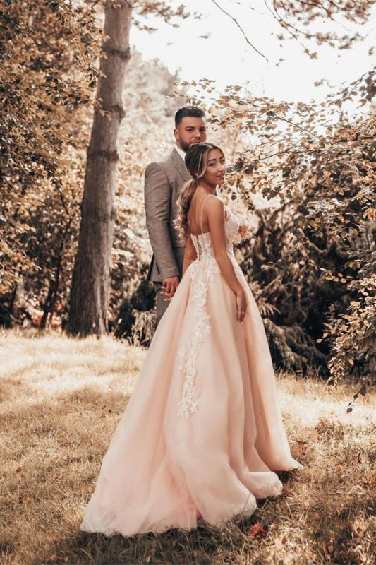 Elegant Spaghetti-Strap Tulle Lace A Line Wedding Dress