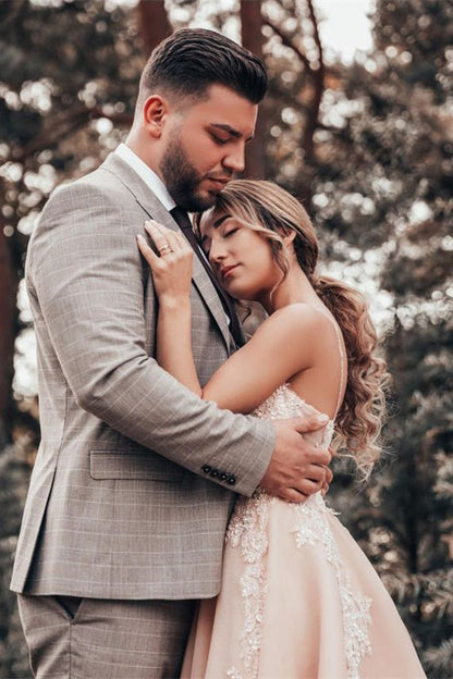 Elegant Spaghetti-Strap Tulle Lace A Line Wedding Dress