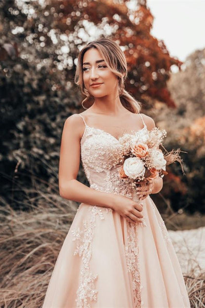 Elegant Spaghetti-Strap Tulle Lace A Line Wedding Dress