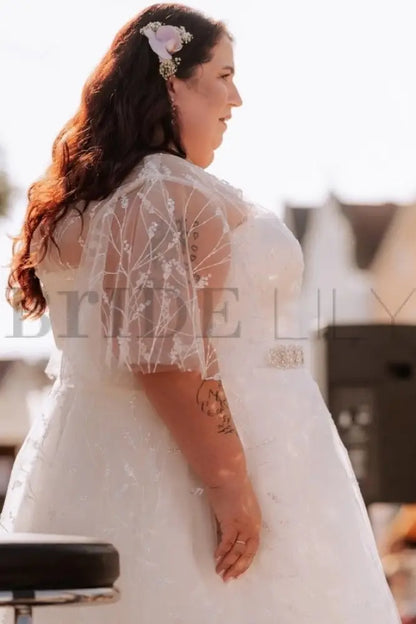 Exquisite Ivory Wedding Dress Aline Plus Size Tulle Lace Bridal Gown with Sleeves