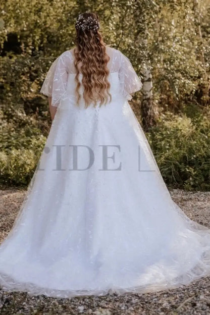 Exquisite Ivory Wedding Dress Aline Plus Size Tulle Lace Bridal Gown with Sleeves