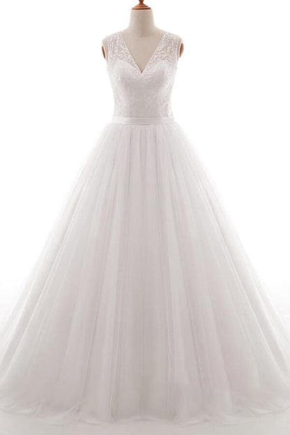 Eye-catching V-neck Tulle A-line Wedding Dress