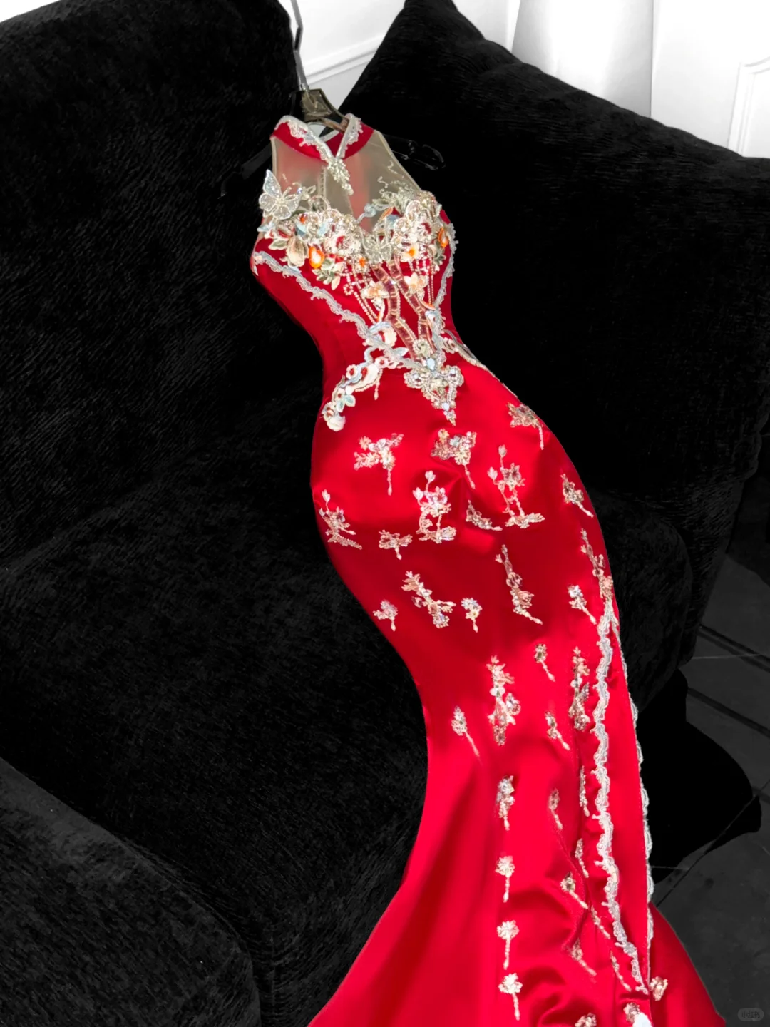 Gorgeous Sparkling Red Beaded Sequined Embroidery Design Elegant Mermaid Prom Dress Evening Dress HZ1024