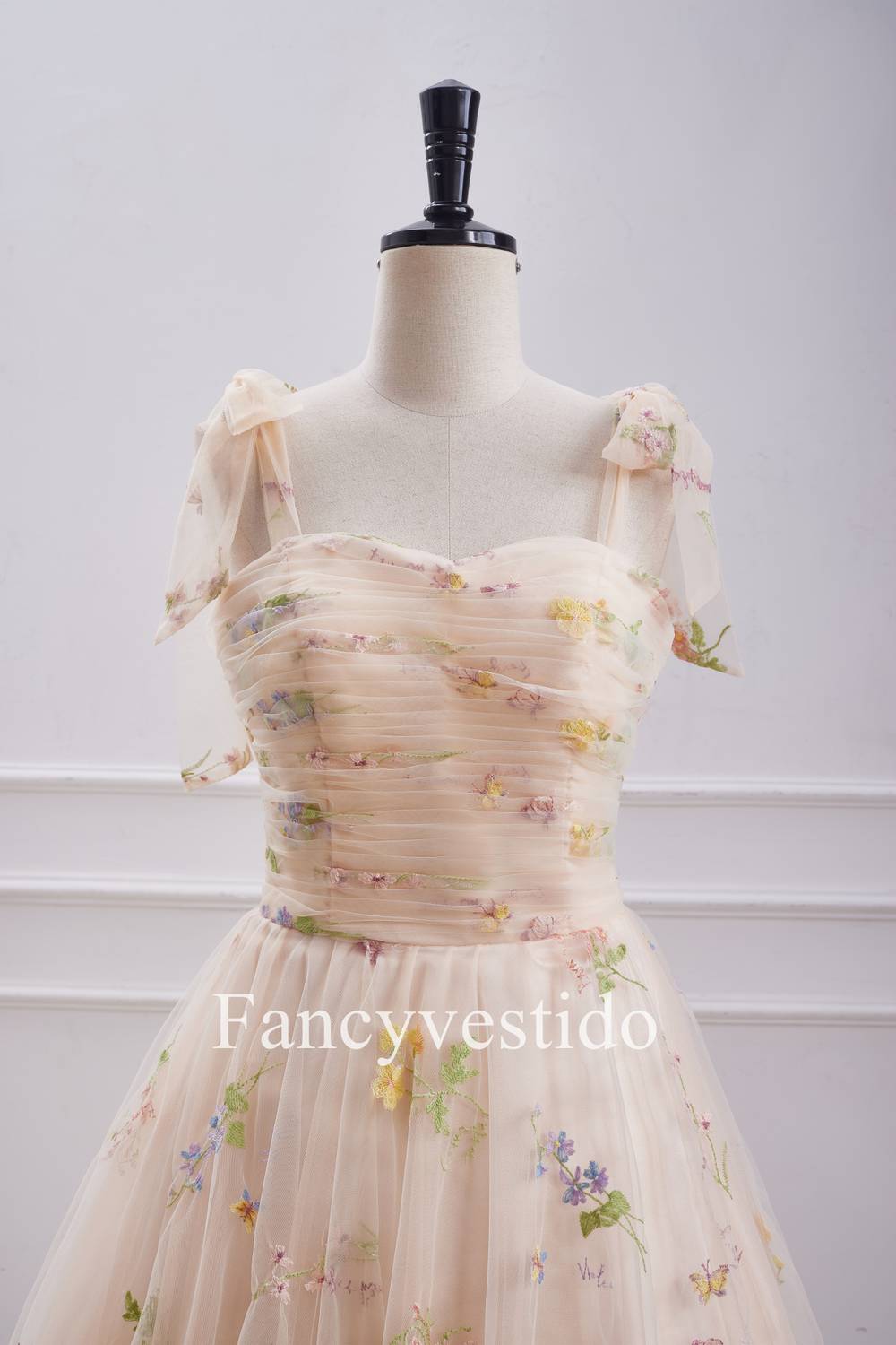 Bow Tie Straps Champagne Embroidery Short Homecoming Dress