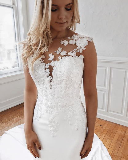 Glamorous Lace Appliques Mermaid Wedding Dress With Sleeveless