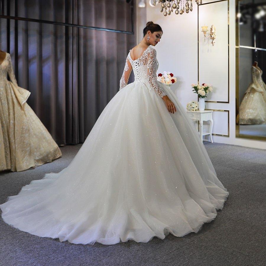 Glamorous Long Sleeved Lace Applique Sequined Scoop Wedding Dress
