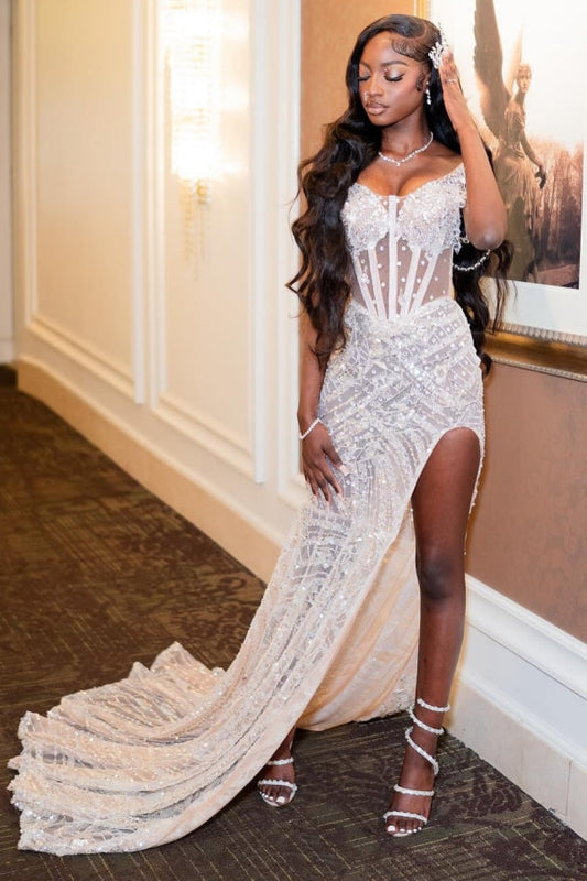 Gorgeous White Sweetheart Lace Side Slit Prom Dress with Appliques